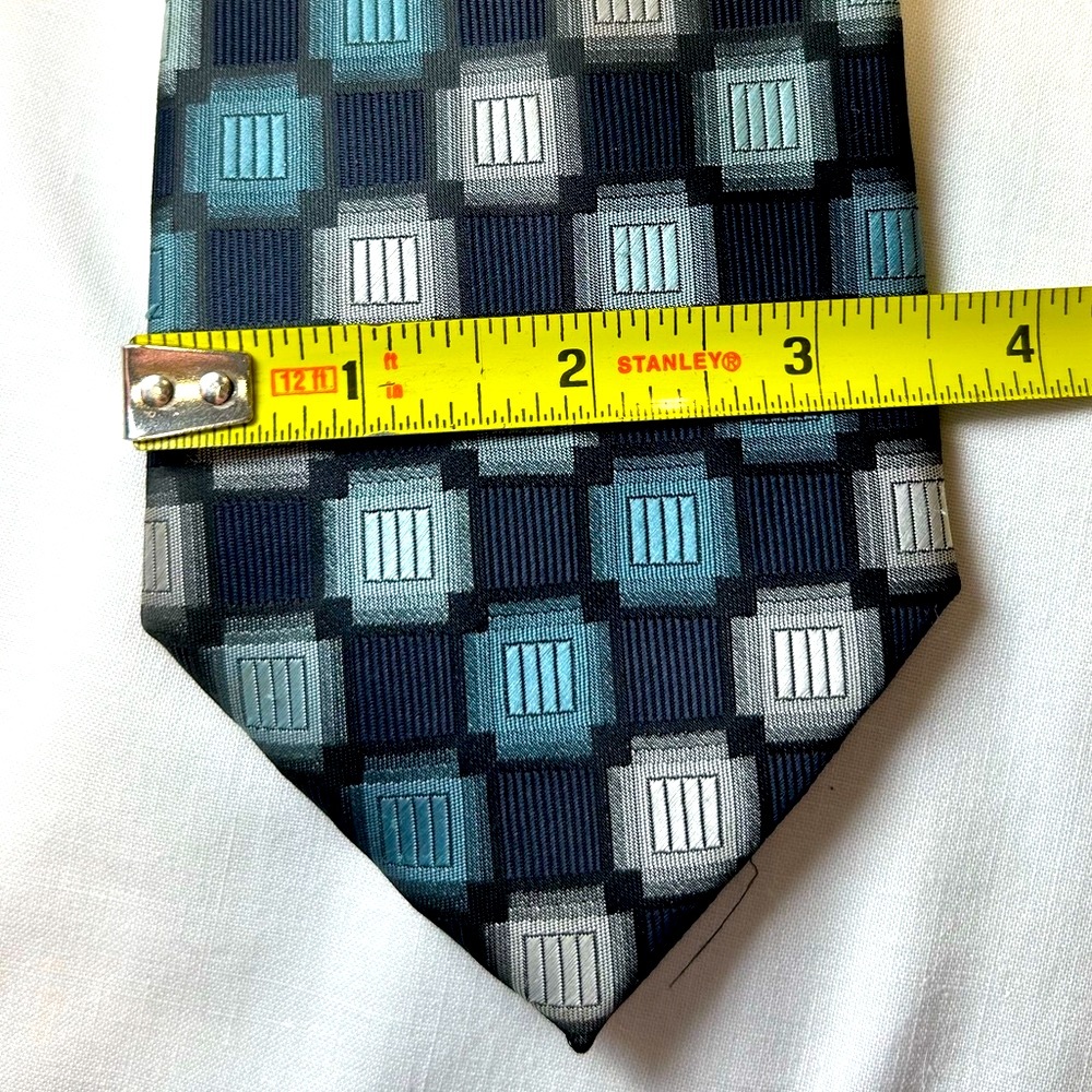 Blue Tie - Picture 6 of 9